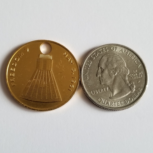 Vintage 1961 Freedom 7 Space Capsule NASA Token Allegiance Amvets NASA - Picture 6 of 6